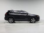 2019 Cherokee Thumbnail 7