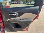 2015 Cherokee Thumbnail 11