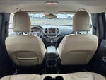 2016 Cherokee Thumbnail 28