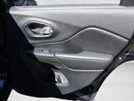 2016 Cherokee Thumbnail 27