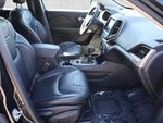 2016 Cherokee Thumbnail 29