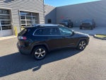 2019 Cherokee Thumbnail 4