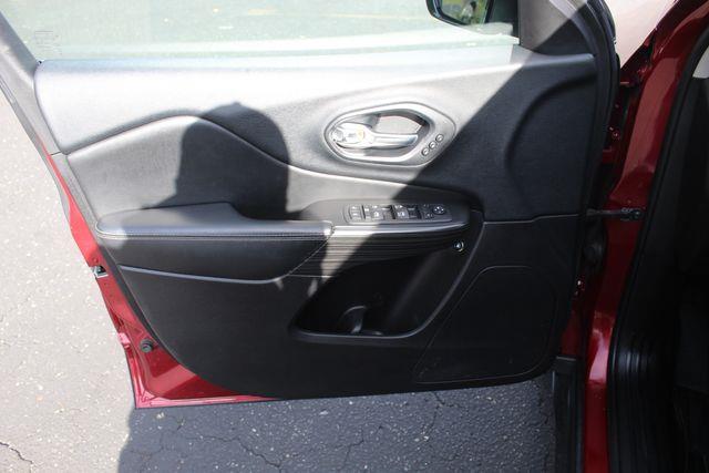 2014 Jeep Cherokee - $8,980