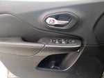 2015 Cherokee Thumbnail 12