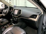 2017 Cherokee Thumbnail 28