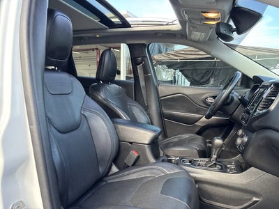Photo of a 2019 Jeep Cherokee Limited 4DR SUV for sale