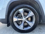 2019 Cherokee Thumbnail 19