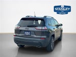 2021 Cherokee Thumbnail 10