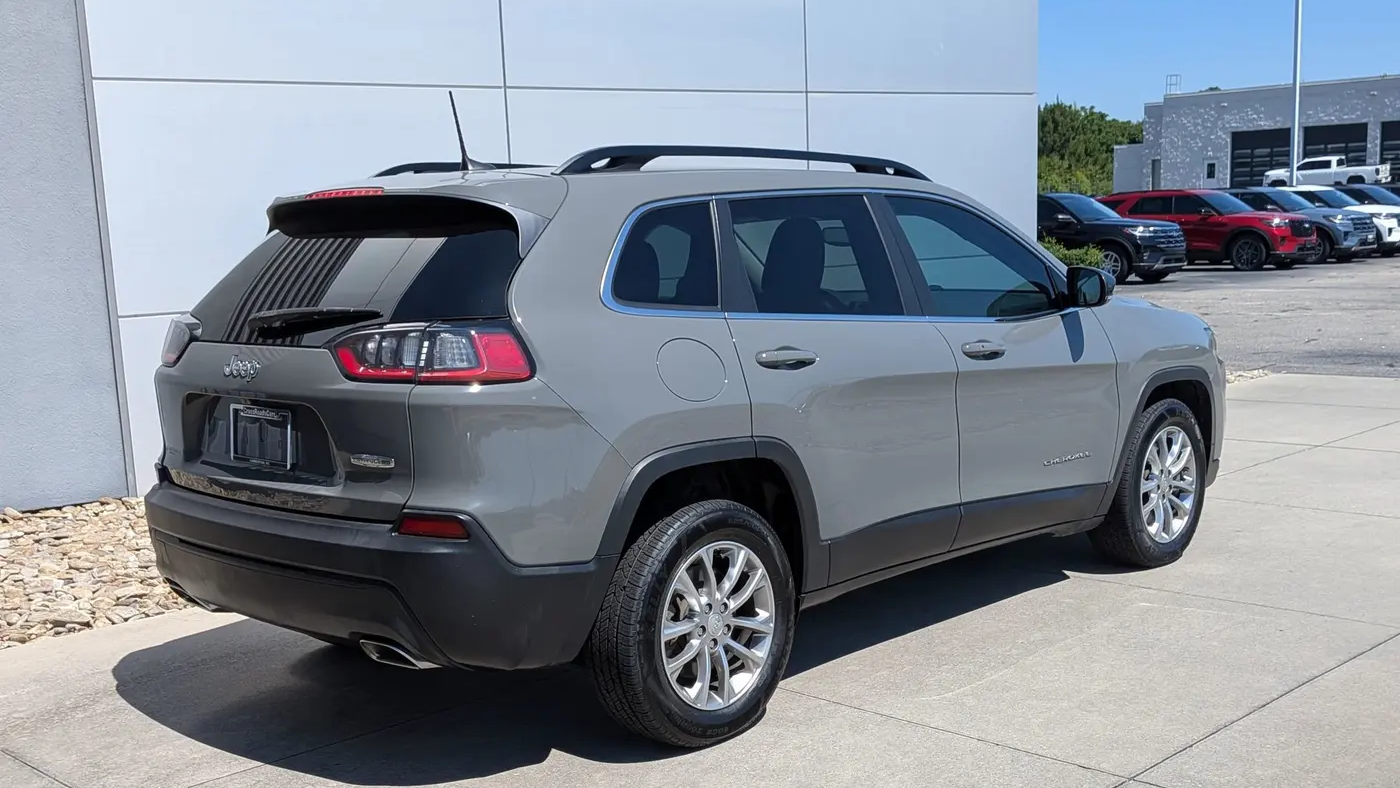 2022 Jeep Cherokee Latitude Lux