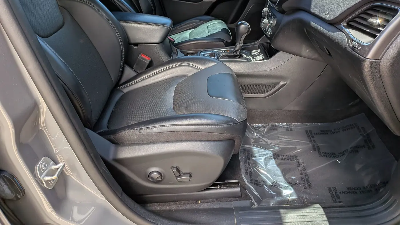 2022 Jeep Cherokee Latitude Lux