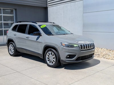 Photo of a 2022 Jeep Cherokee Latitude LUX 4DR SUV for sale