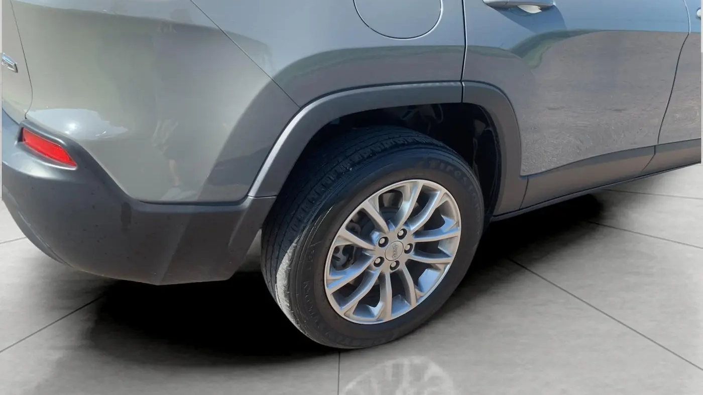 2022 Jeep Cherokee Latitude Lux