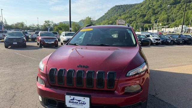 2017 Jeep Cherokee Sport