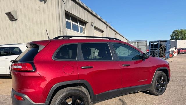 2017 Jeep Cherokee Sport