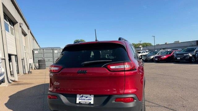 2017 Jeep Cherokee Sport
