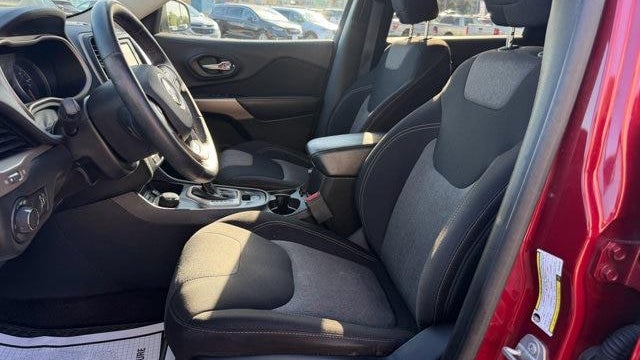 2017 Jeep Cherokee Sport