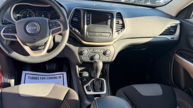 2017 Jeep Cherokee Sport