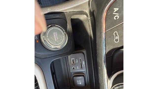 2017 Jeep Cherokee Sport