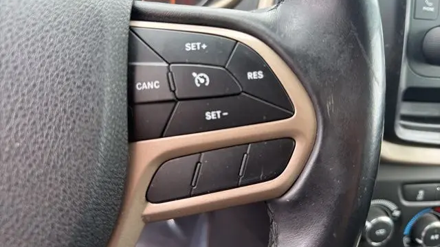 2017 Jeep Cherokee Sport