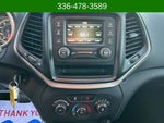 2017 Cherokee Thumbnail 20