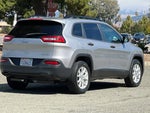 2016 Cherokee Thumbnail 3