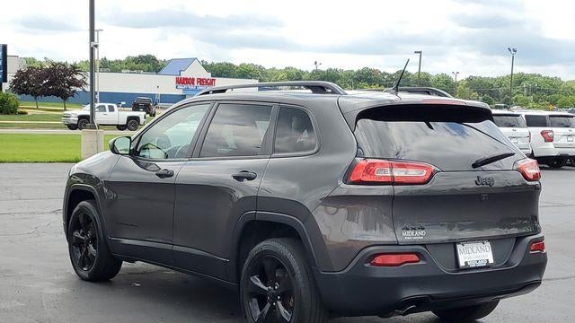 2017 Jeep Cherokee Sport
