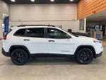 2017 Cherokee Thumbnail 4