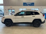 2017 Cherokee Thumbnail 8