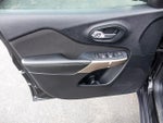 2017 Cherokee Thumbnail 15