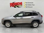 2016 Cherokee Thumbnail 2