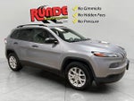 2016 Cherokee Thumbnail 7
