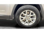 2016 Cherokee Thumbnail 19