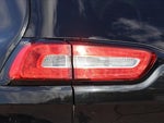 2016 Cherokee Thumbnail 11