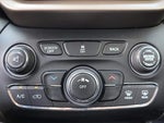 2016 Cherokee Thumbnail 15