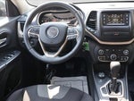 2016 Cherokee Thumbnail 23