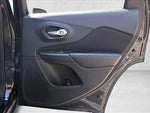 2016 Cherokee Thumbnail 26