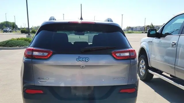2016 Jeep Cherokee Sport Altitude
