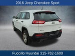 2016 Cherokee Thumbnail 7