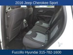 2016 Cherokee Thumbnail 16