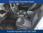 2016 Cherokee Thumbnail 18