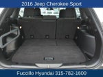 2016 Cherokee Thumbnail 9