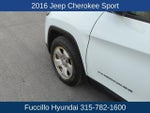 2016 Cherokee Thumbnail 14