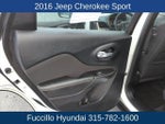 2016 Cherokee Thumbnail 15