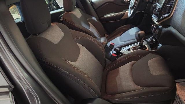 2017 Jeep Cherokee Sport