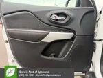 2017 Cherokee Thumbnail 18