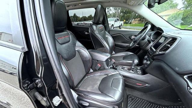 2020 Jeep Cherokee Trailhawk