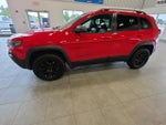 2019 Cherokee Thumbnail 15