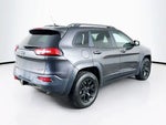 2015 Cherokee Thumbnail 23