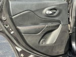 2016 Cherokee Thumbnail 33