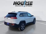 2016 Cherokee Thumbnail 8